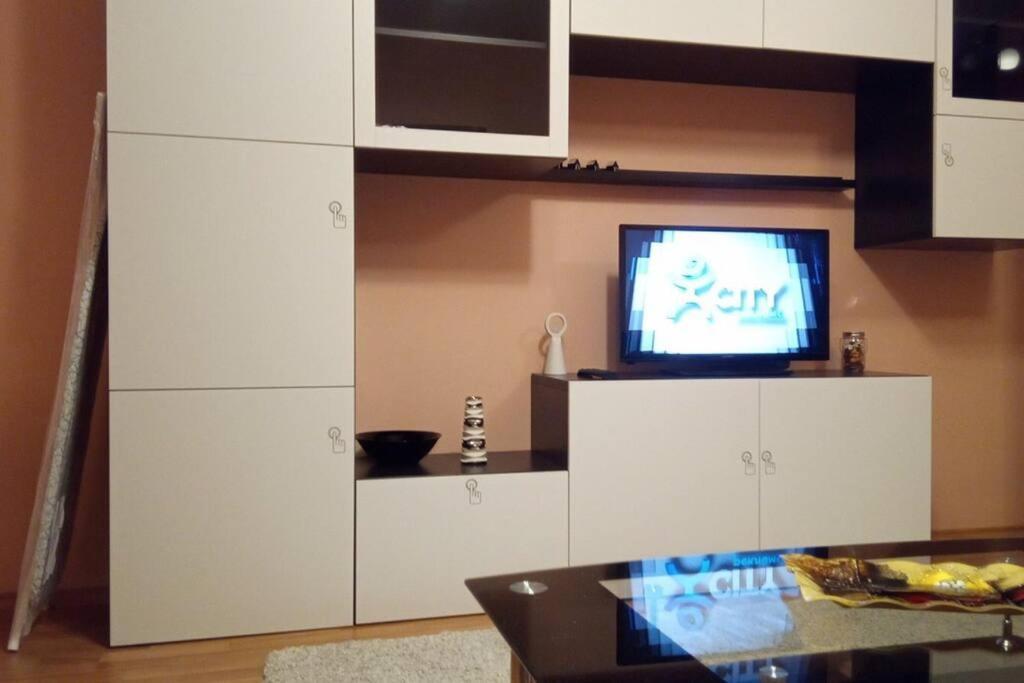 Mia'S Apartment, Stylish One Bedroom Suite Szófia Kültér fotó
